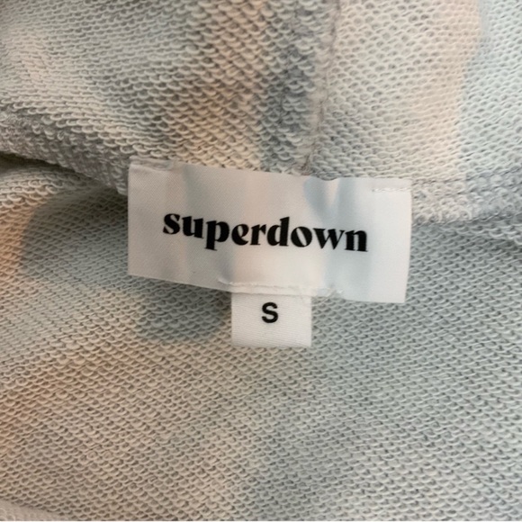NWT Revolve Superdown Angelia Cropped Sweatshirt - Picture 10 of 10